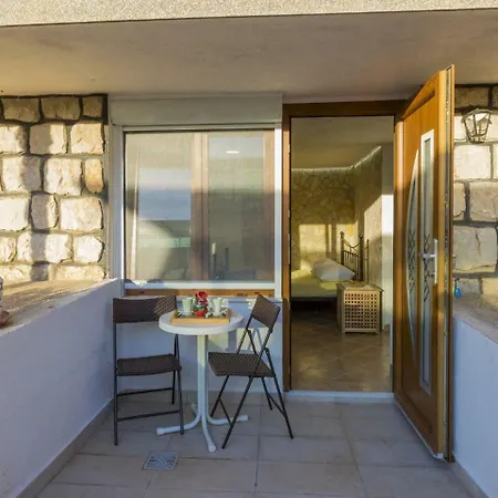 Apartament Zoki *
